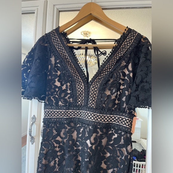 NWT Lace Dress from 1861 Boutique in Montreal - Size Medium - Picture 11 of 16